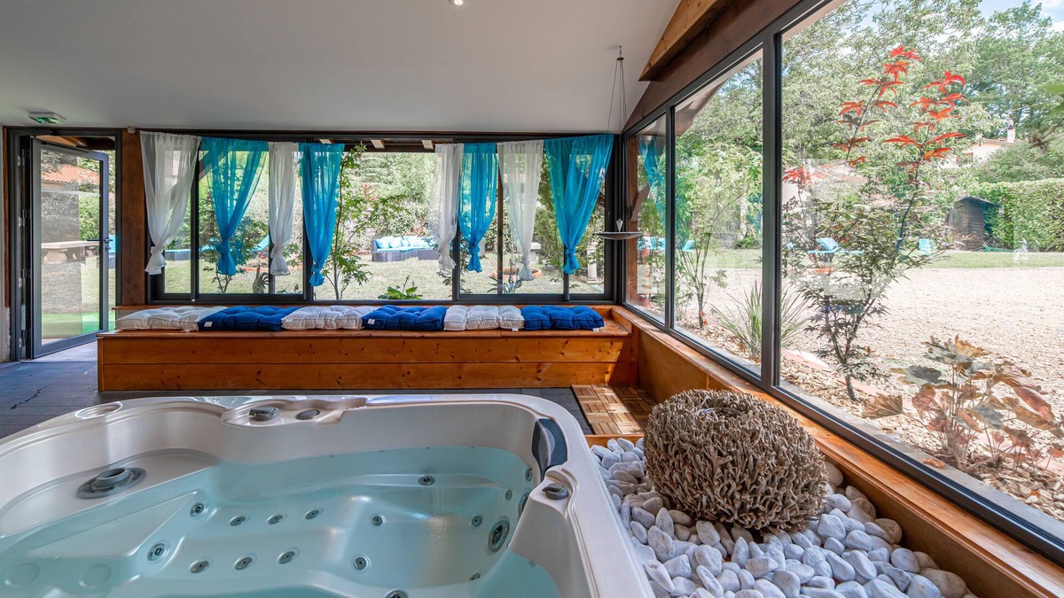 Chatillon-sur-Chalaronne Hotel | Hotel Au Coq Dort