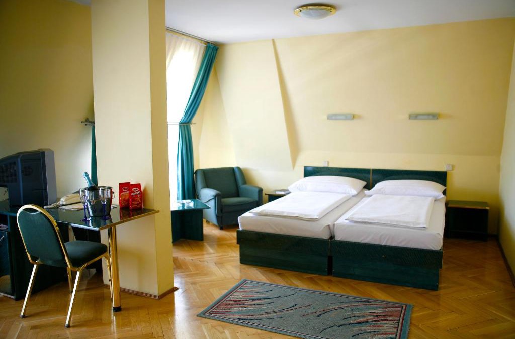 Gellert Hill Hotel | Hotel Bara Budapest