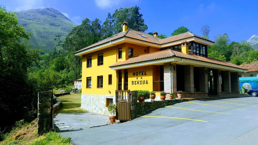 Mestas Hotel | Hotel Benzua