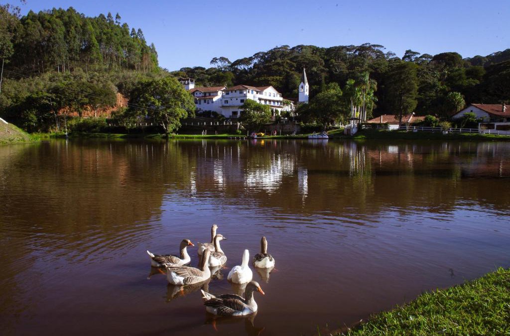 Sacra Familia do Tingua Hotel | Hotel Fazenda Santa Barbara