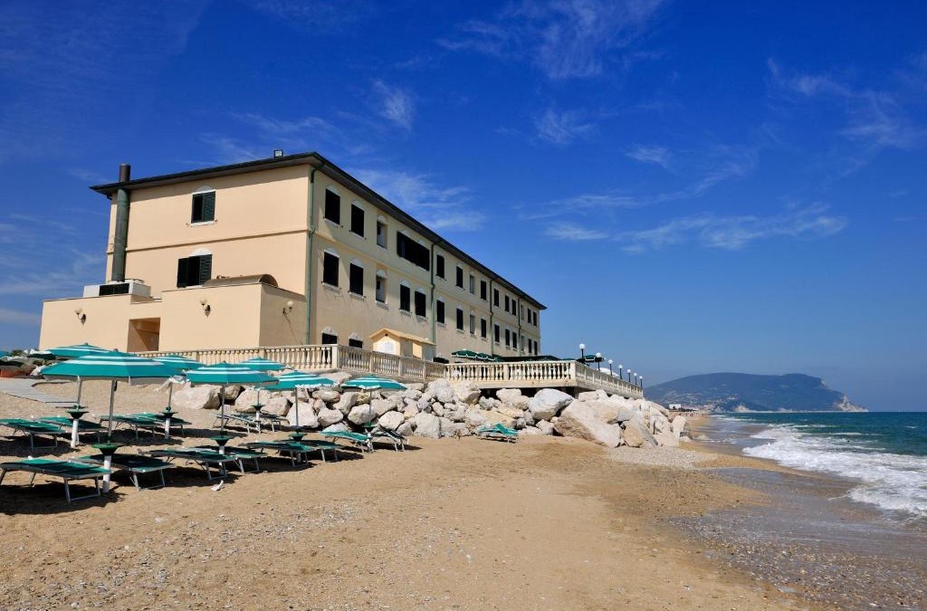 Porto Recanati Hotel | Hotel Brigantino Non Dista