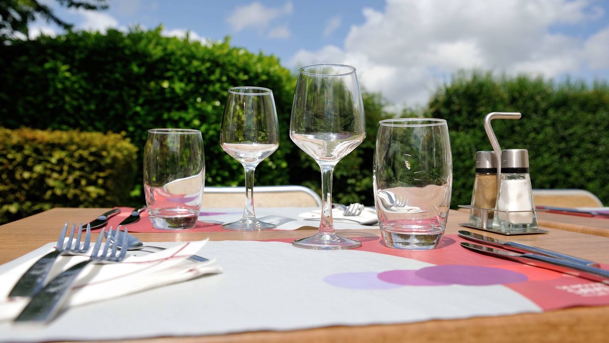 Saint-Doulchard Hotel | Hotel Campanile Bourges Nord- Saint Doulchard