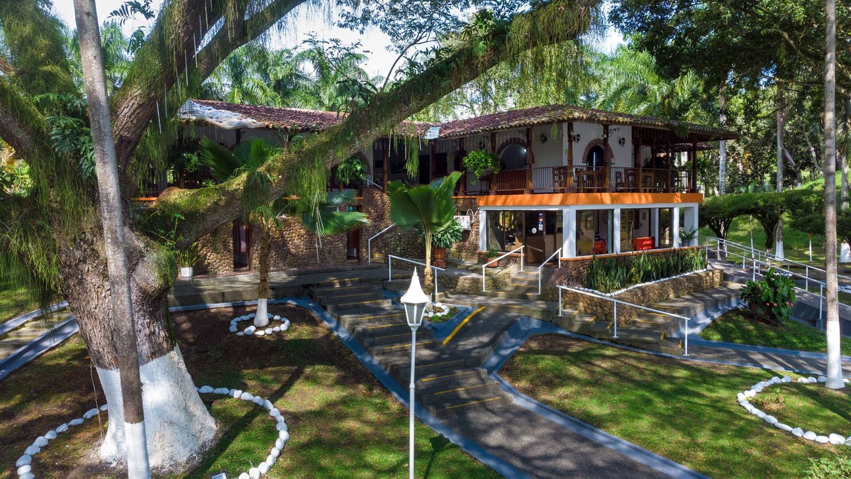 Cartago Hotel | Hotel Campestre El Danubio