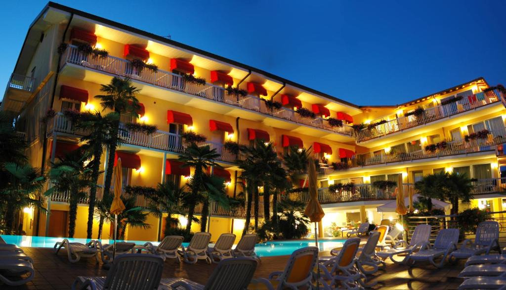 Bardolino Hotel | Hotel Capri Bardolino 3S
