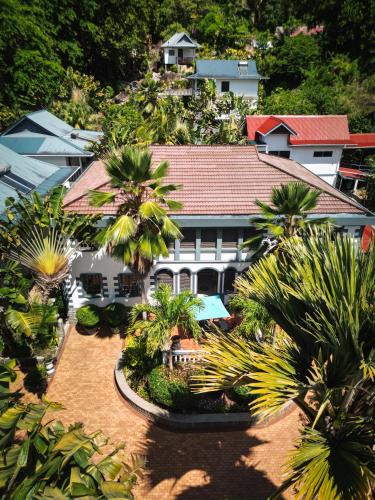 La Digue Hotel | Hotel Chateau St Cloud