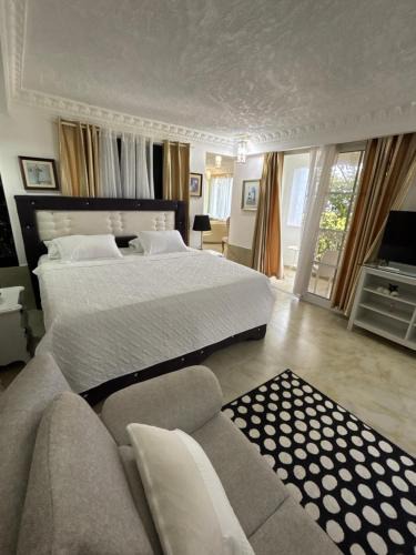 Juan Esteban Hotel | Hotel Daymond Blue Tropical Lodge