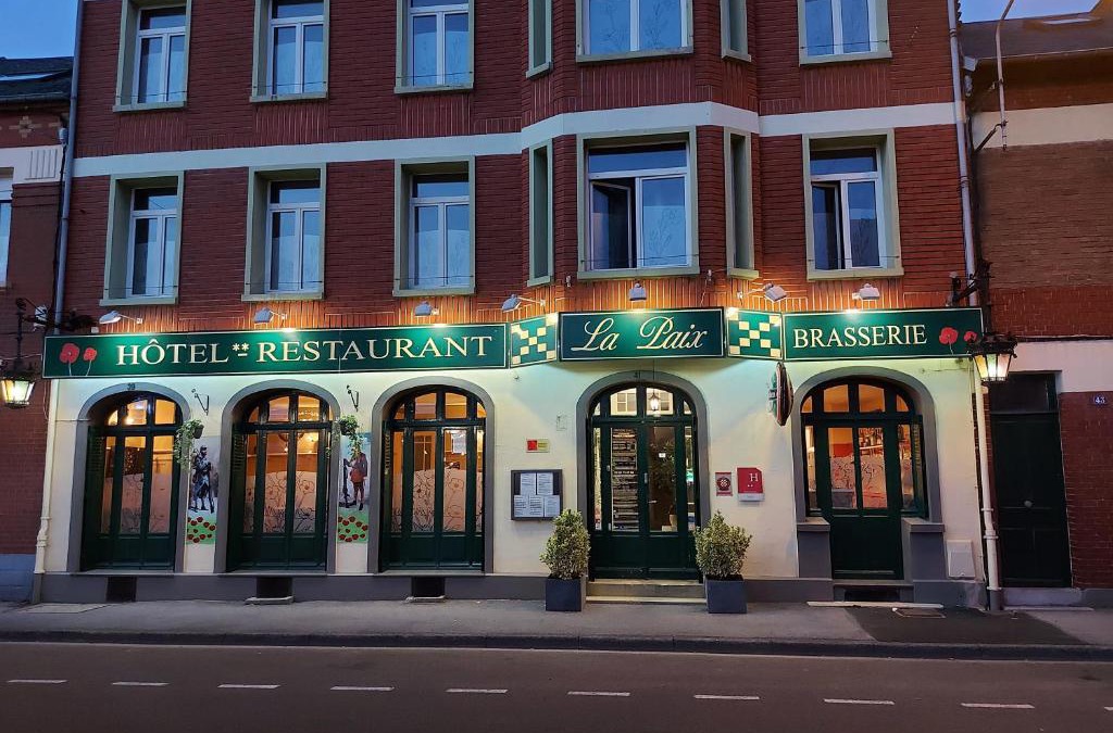 Albert Hotel | Hotel De La Paix
