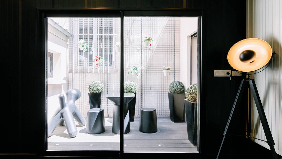 Voltaire - Saint Amour Hotel | Hotel de Noailles