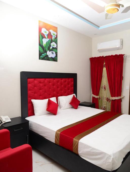 Lahore Hotel | Hotel Deluxe Lahore