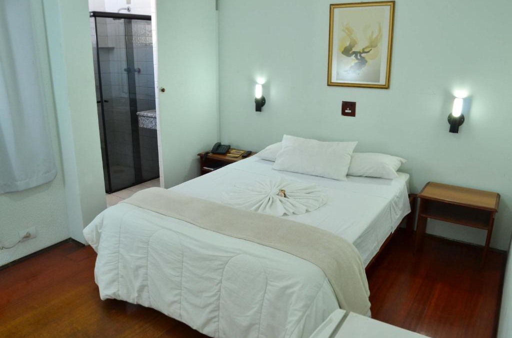 Centro Hotel | Hotel Dias em Pouso Alegre - MG - Próximo a Centros Comerciais e Restaurantes