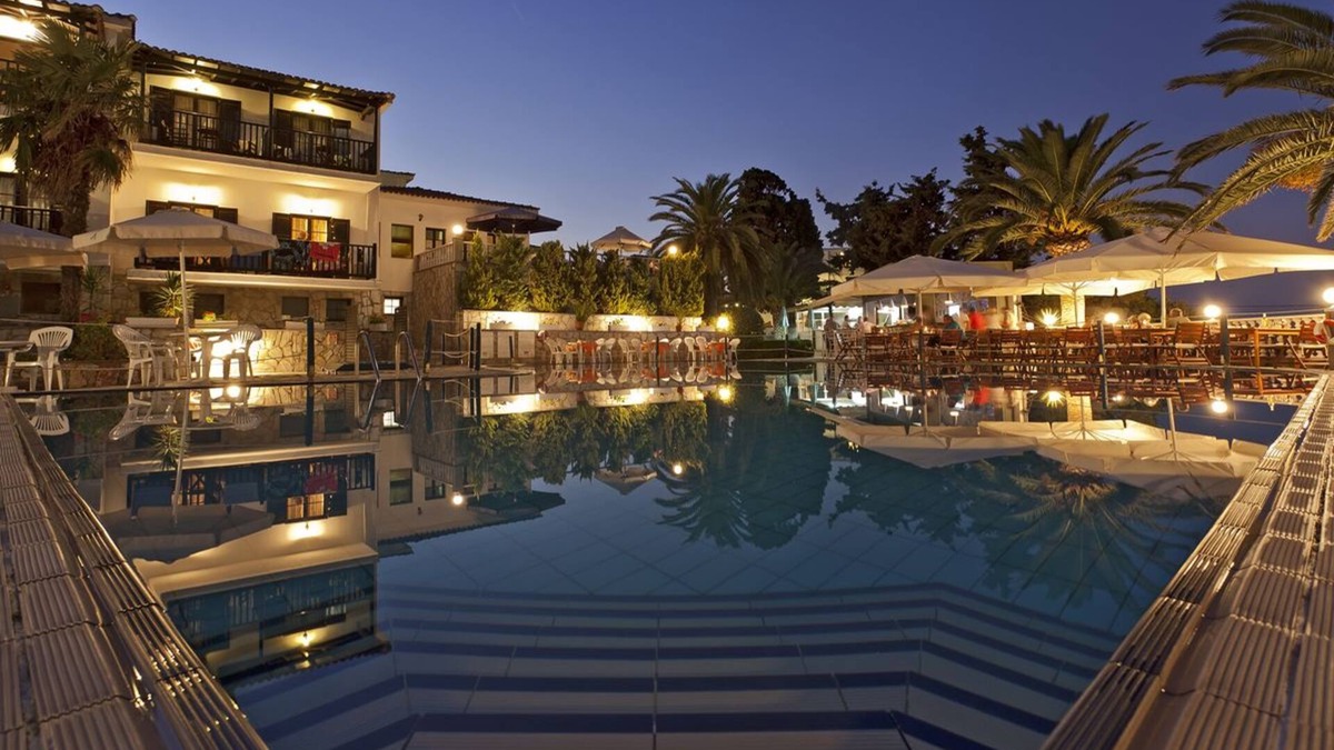 Skopelos Hotel | Hotel Dionyssos
