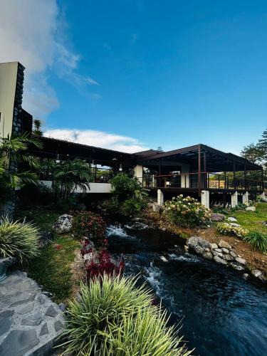 Volcan Hotel | Hotel Dos Rios