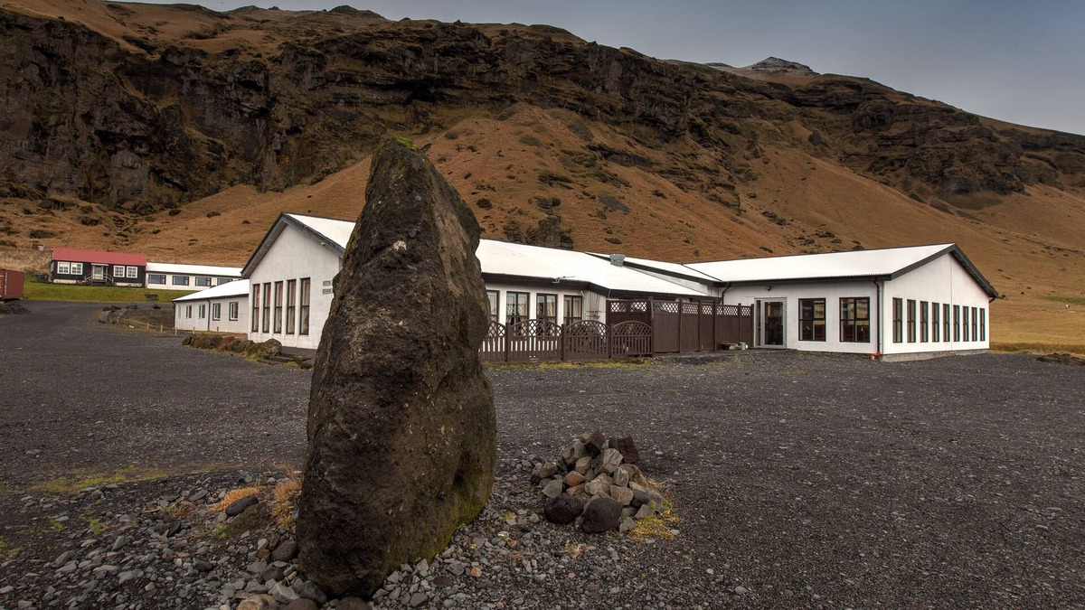 Eyvindarholar Hotel | Hotel Drangshlid