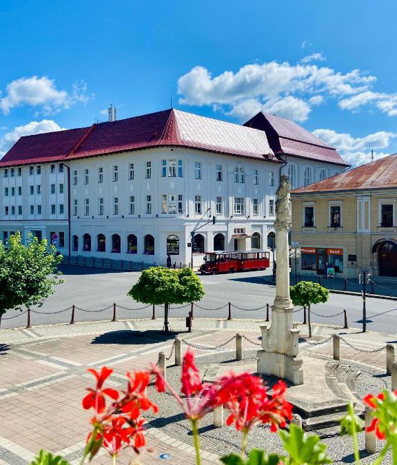 Brezno Hotel | Hotel Ďumbier