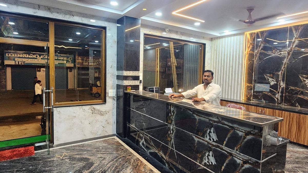 Guntur Hotel | HOTEL DVR GRAND