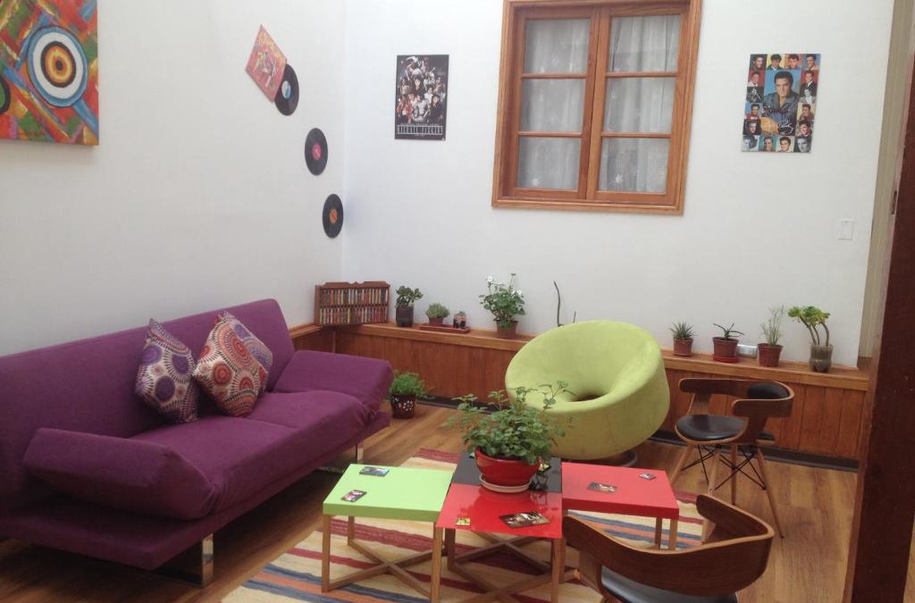 Cerro Alegre Hotel | Hotel Ecomusic
