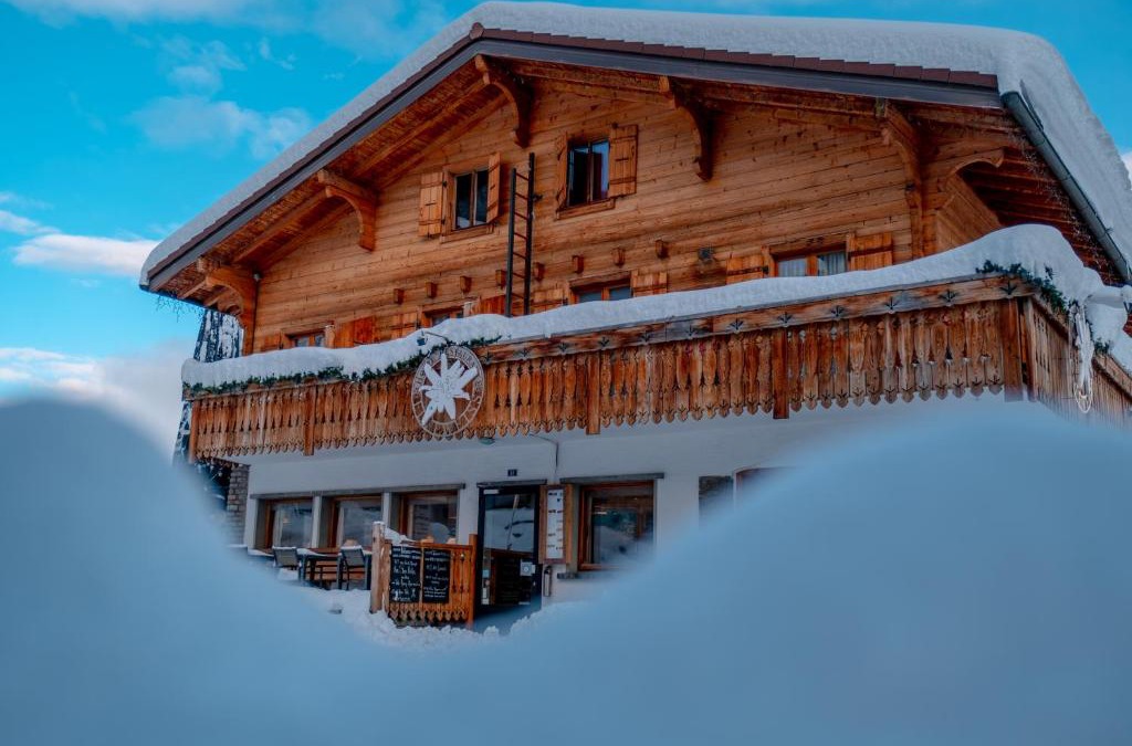 Saint-Pierre-de-Clages Hotel | Hotel Edelweiss