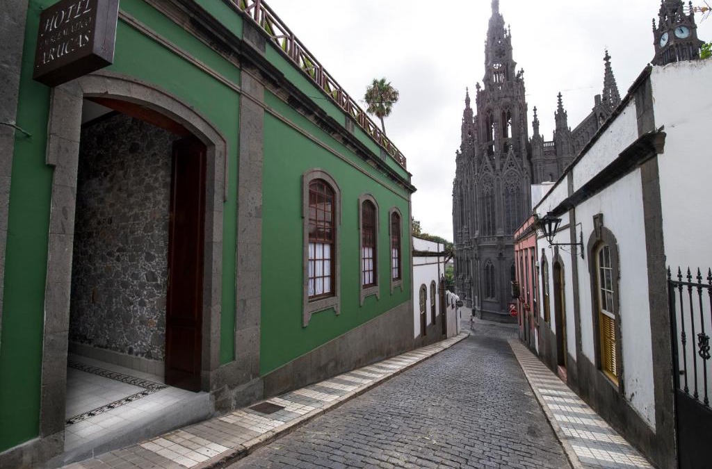 Casco Historico de Arucas Hotel | Hotel Emblemático Arucas