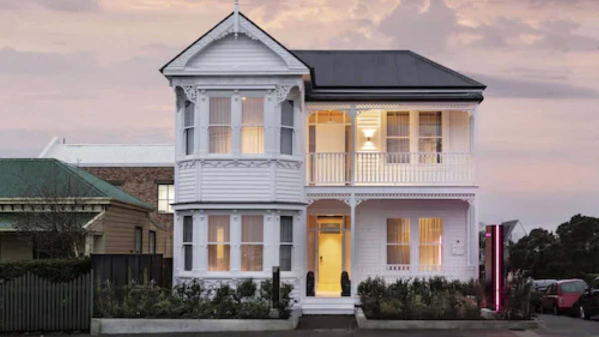 Grey Lynn Hotel | Hotel Fitzroy