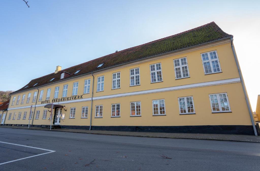 Halsnæs Kommune Hotel | Hotel Frederiksværk
