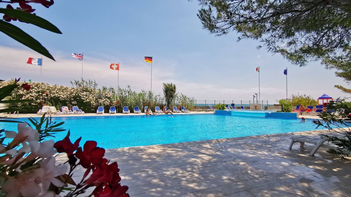 Mandrione Hotel | Hotel Gabbiano Beach