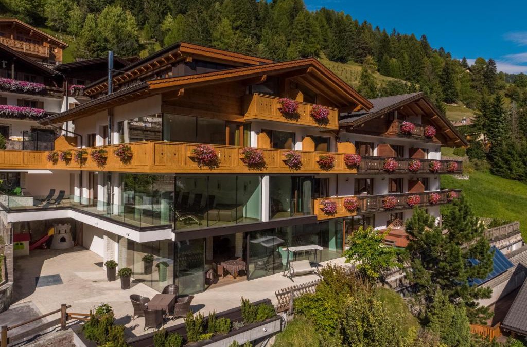 Santa Cristina Val Gardena Hotel | Hotel Garnì Gardena - Appartments