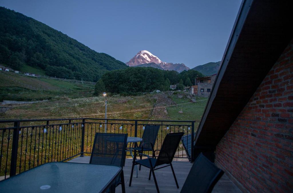 Stepantsminda Hotel | Hotel GENI Kazbegi