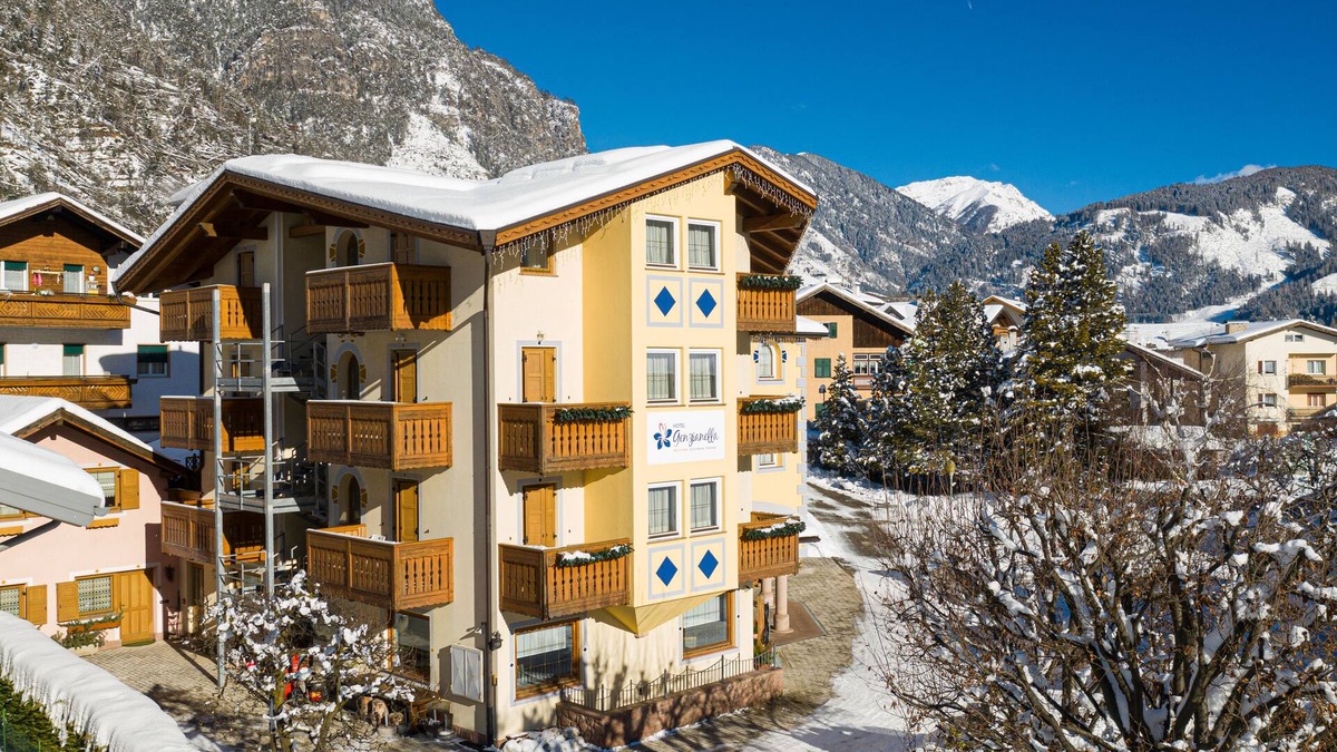 Ziano di Fiemme Hotel | Hotel Genzianella