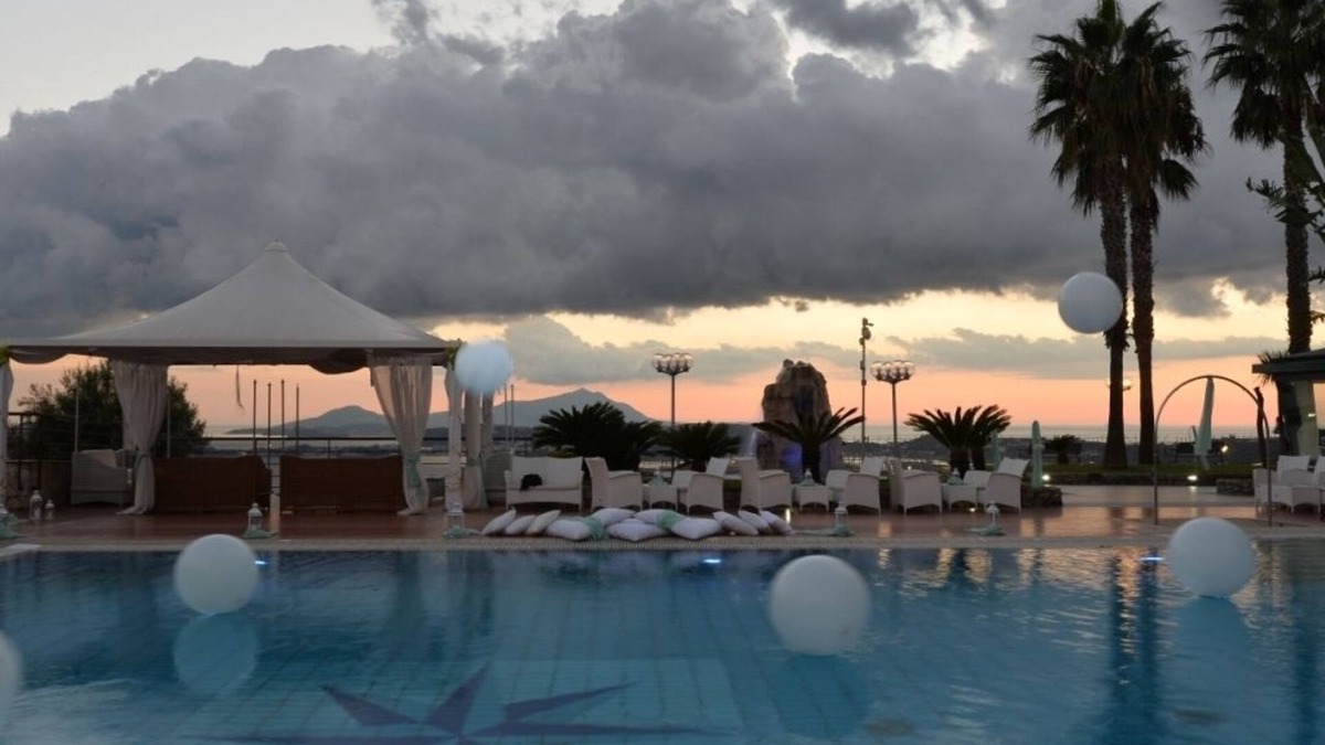 Pozzuoli Hotel | Hotel Gli Dei