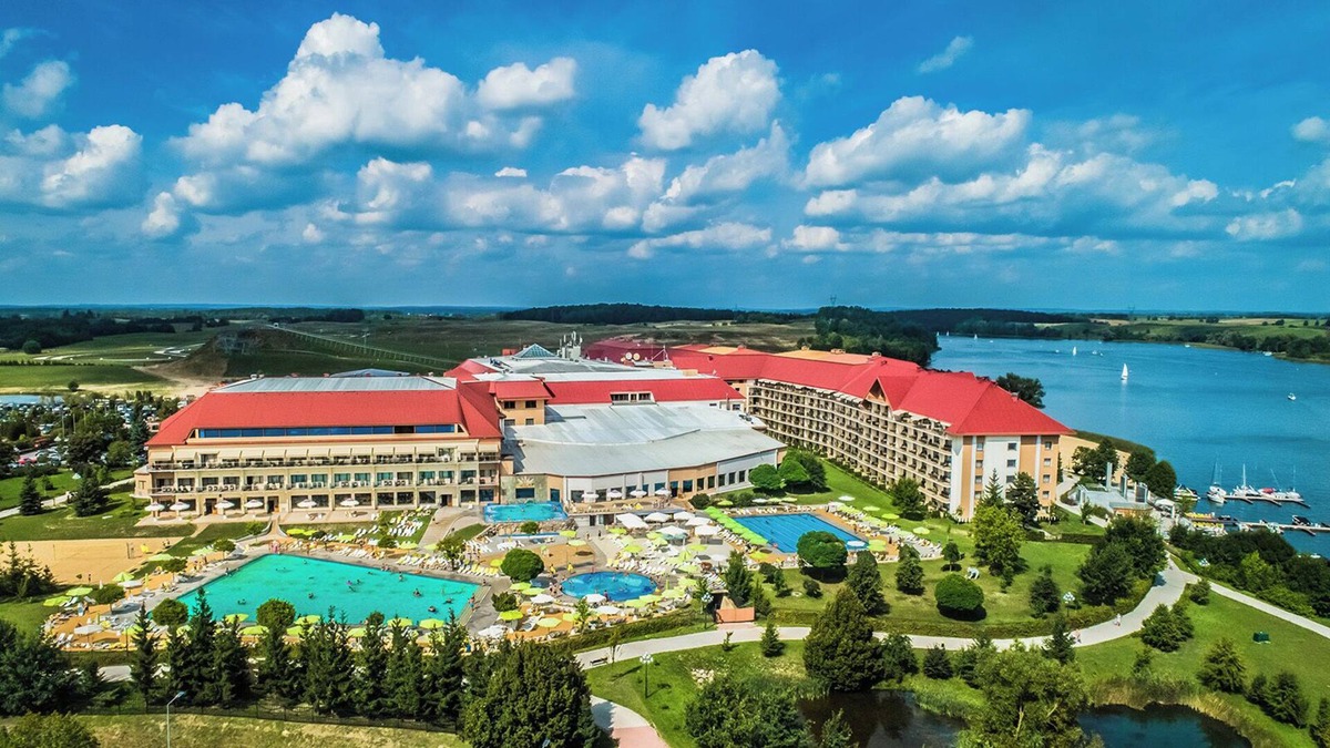 Mikolajki Hotel | Hotel Gołębiewski w Mikołajkach