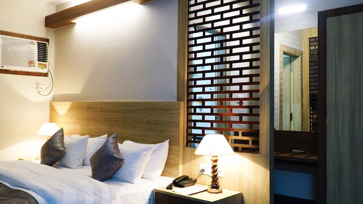 Jorhat Hotel | Hotel Gulmohar Grand