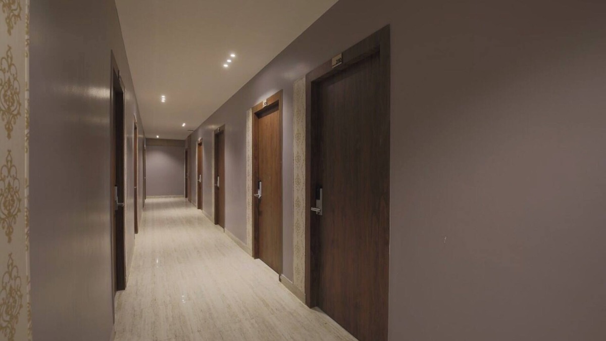 Sualkuchi Hotel | Hotel Hi city Inn Near ISBT