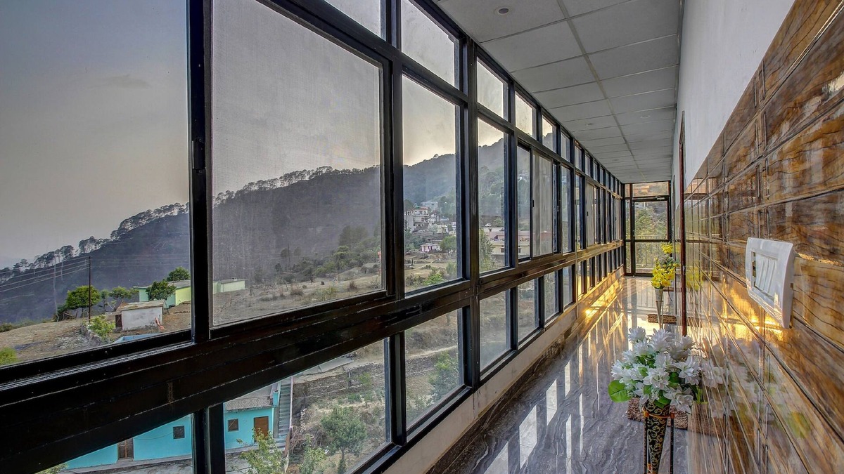 Lansdowne Hotel | Hotel Himalayan View