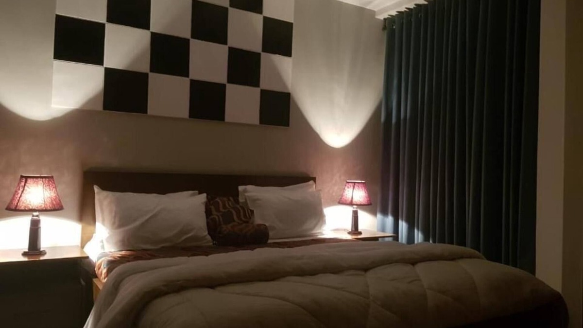 Lahore Hotel | Hotel Holiday Lahore
