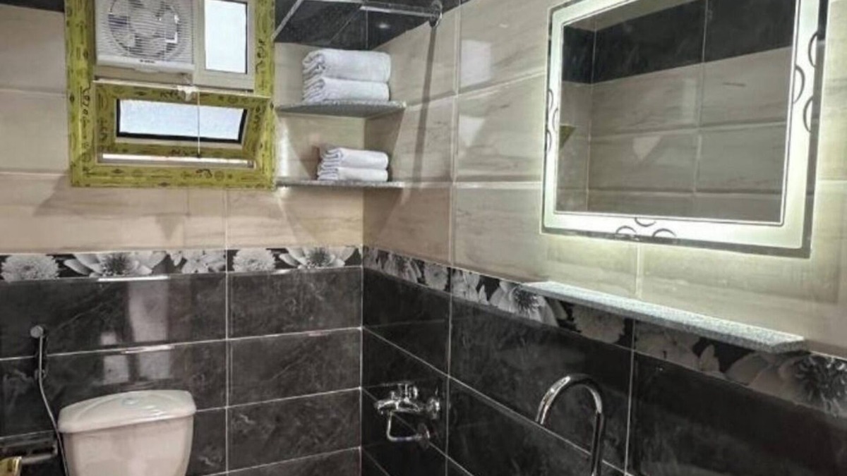 Giza Hotel | hotel in marvelous view infront of the pyramids directly with AC, WiFi.