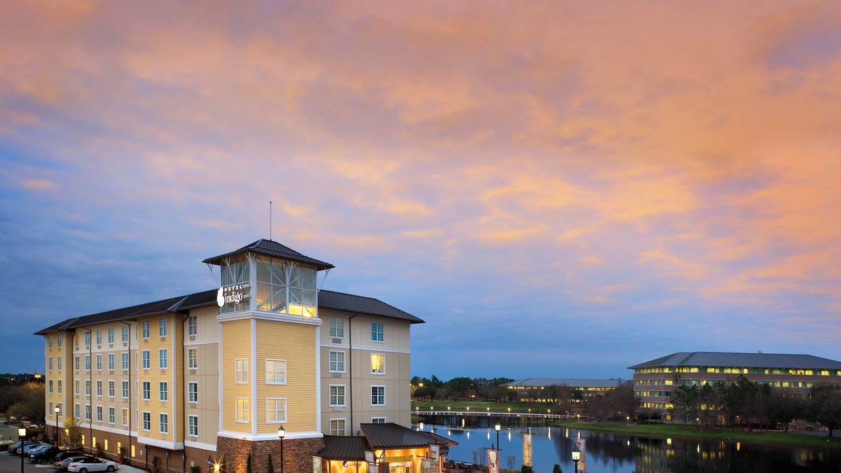 Southside Hotel | Hotel Indigo Jacksonville-Deerwood Park by IHG