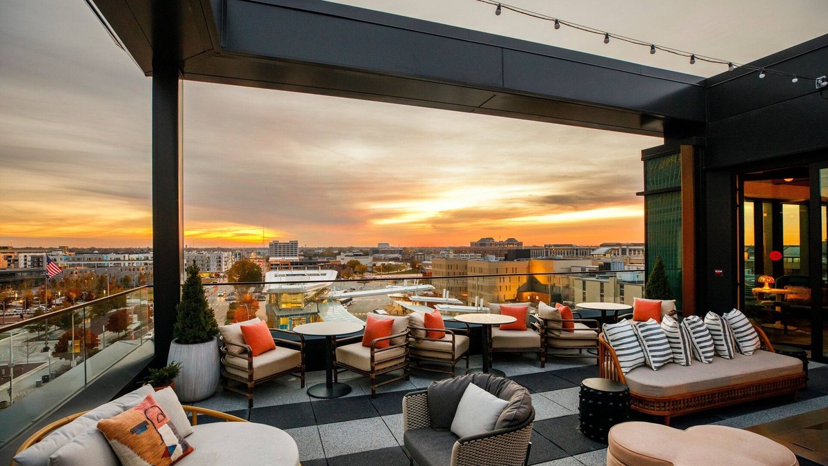 Mile Square Hotel | Hotel Indy, Indianapolis, a Tribute Portfolio Hotel