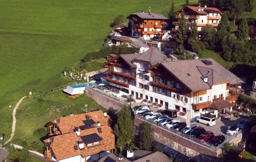 Santa Cristina Val Gardena Hotel | Hotel Interski