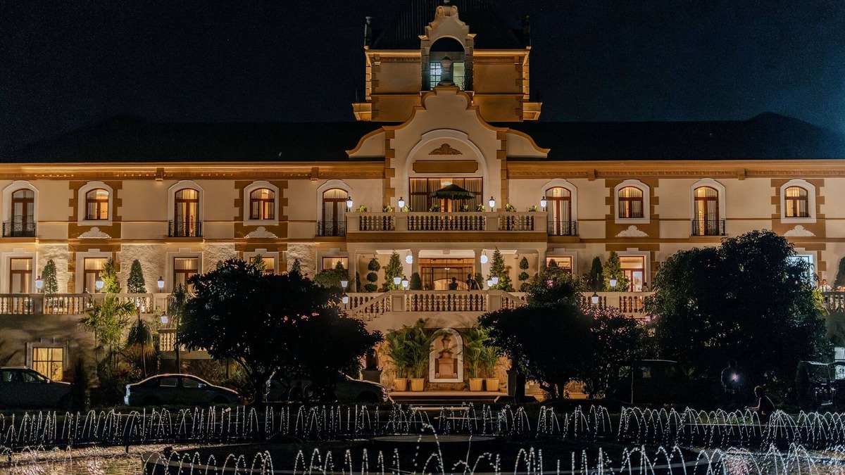 Daund Hotel | Hotel Irada Pune Wine Country