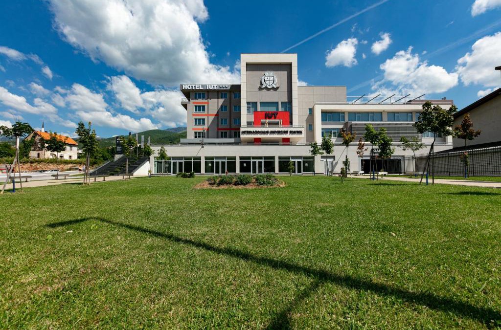 Travnik Hotel | Hotel IUT
