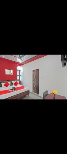 Ghaziabad House | Hotel Joyous inn