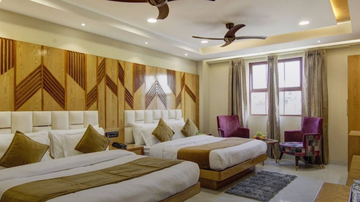 Mahipalpur Extension Hotel | Hotel Kelvish by Foxi Group