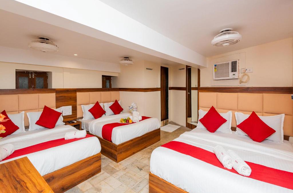 Dongri Hotel | Hotel KGN Near CST Railway Station Mumbai and Haj House Mumbai Near Crawford Market Mumbai