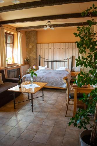 Uherske Hradiste Hotel | Hotel Koníček