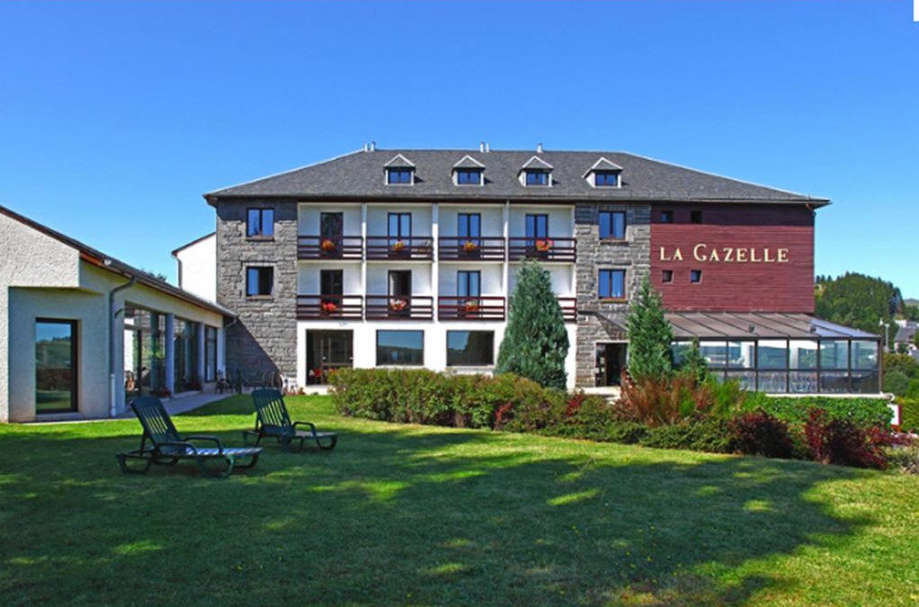 Besse-en-Chandesse Hotel | Hotel La Gazelle