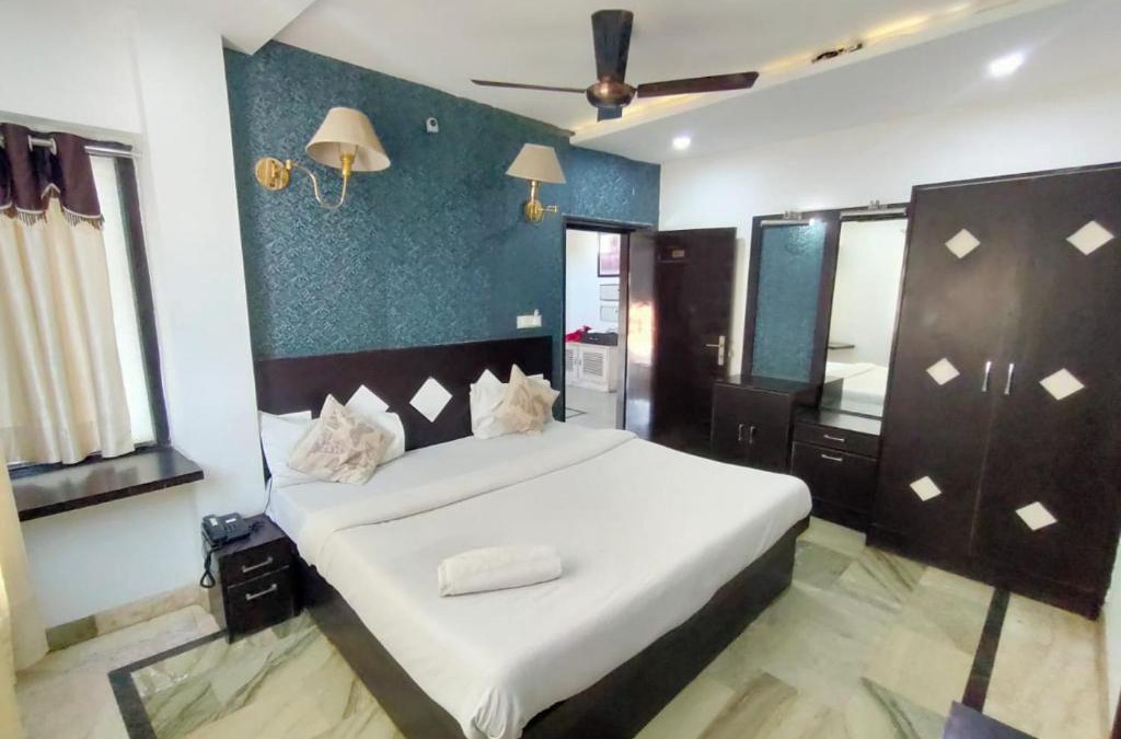 Taj Ganj Hotel | Hotel Laxman Resort by The Golden Taj Group &Hotels
