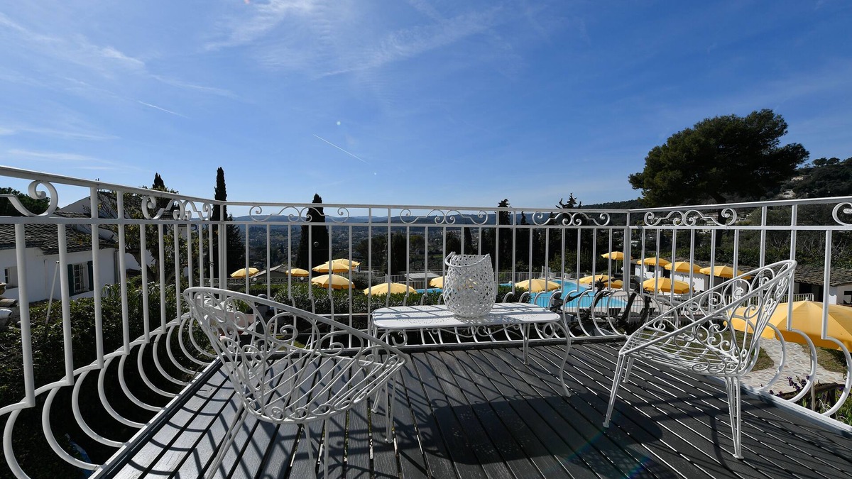 Saint-Paul-de-Vence Hotel | Hotel Le Hameau