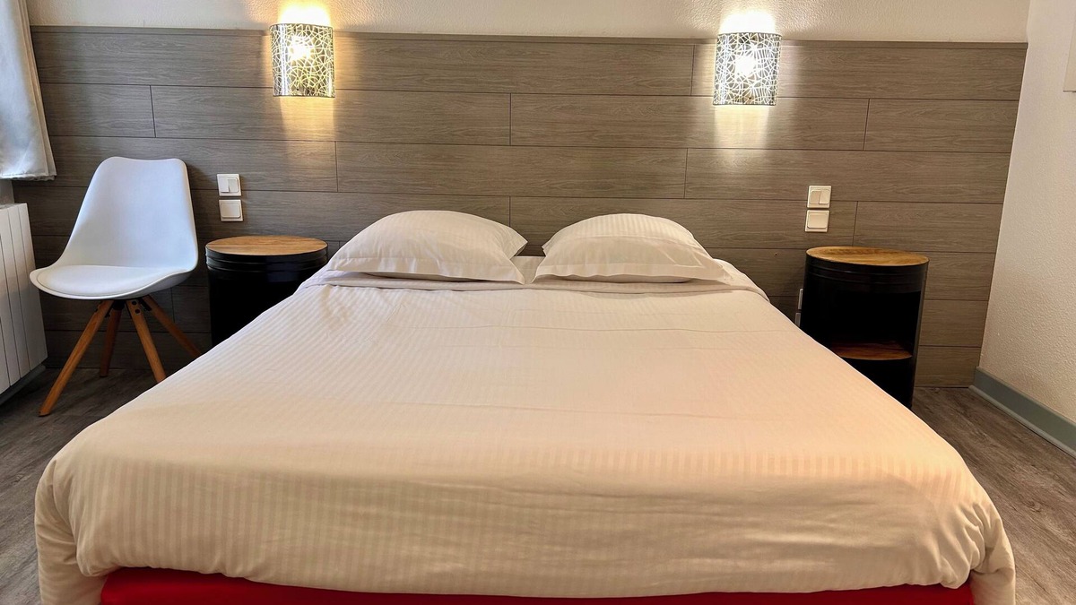 Moirans-en-Montagne Hotel | Hotel Le Lacuzon