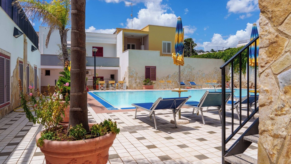 Santa Cesarea Terme Hotel | HOTEL LE MACINE