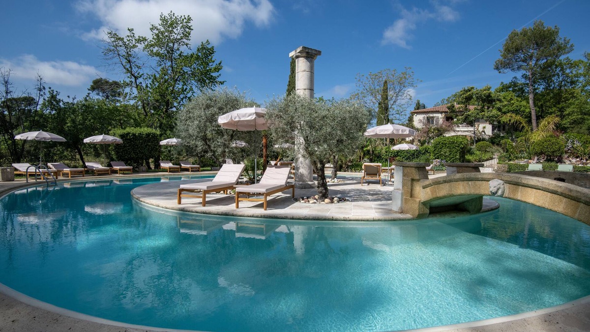 Saint-Paul-de-Vence Hotel | Hotel Les Messugues